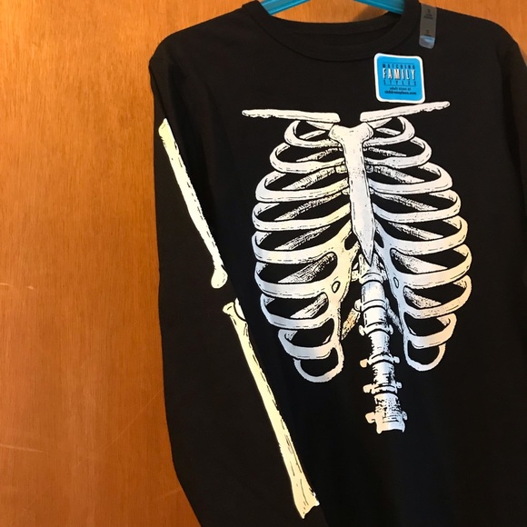 The Children’s Place Boy’s Glow Skeleton Long Sleeve T- Shirt - Picture 3 of 5